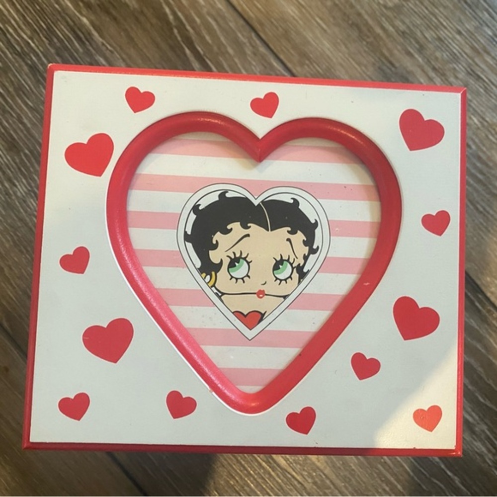 Betty Boop 2001 decorative box ❤️💋
